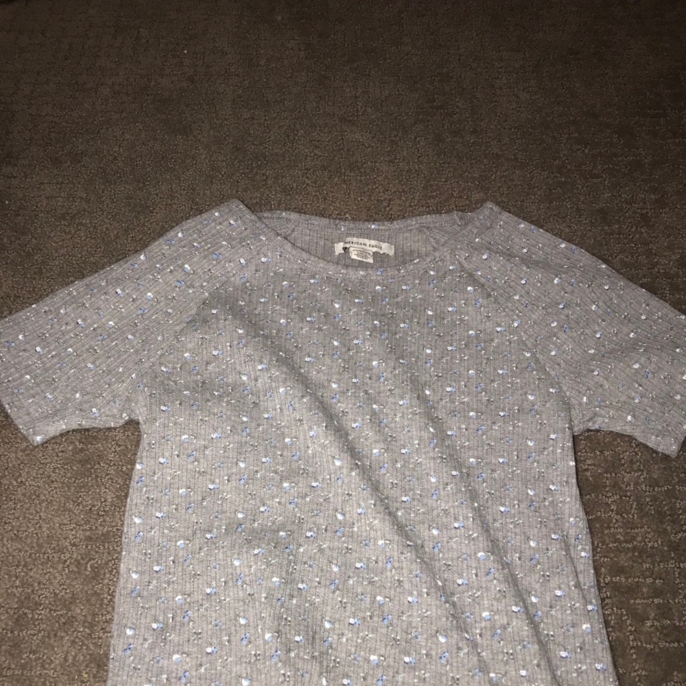AMERICAN EAGLE floral tee shirt